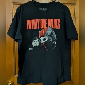 Twenty One Pilots shirt xxl